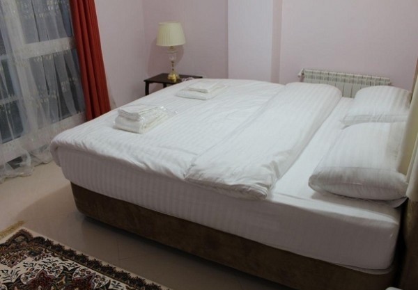 اتاق دو تخته دبل هتل آپارتمان ملکوتی کرمان